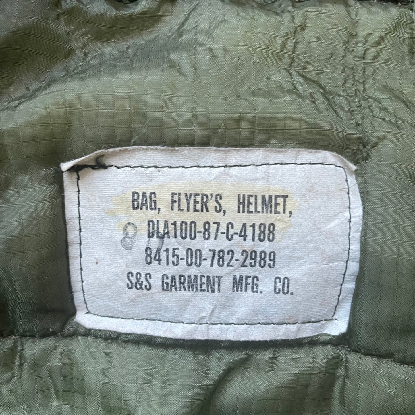 Vintage 1980s US Military Flyer’s Helmet Bag